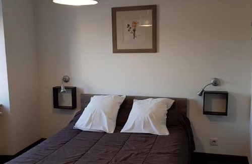 Saint-Alban-sur-Limagnole House | Auberge Saint Jacques