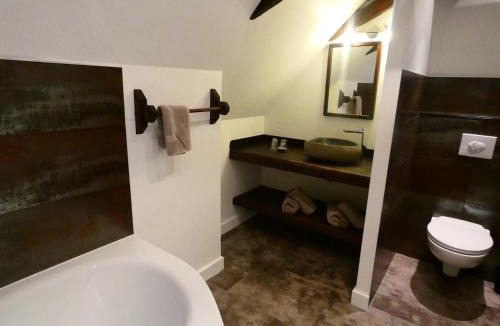Castelnau-de-Mandailles Hotel | Auberge du Lac