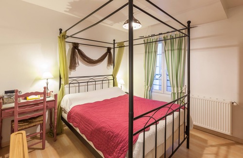 Villandraut Hotel | Auberge La Crémaillère