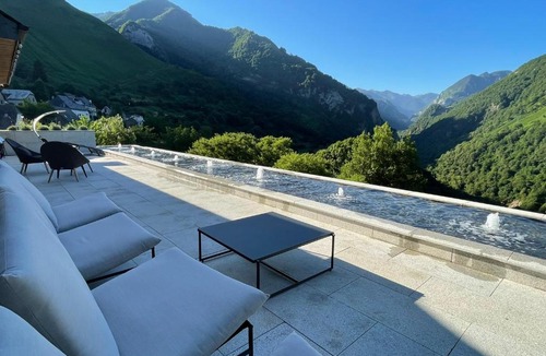 Cette-Eygun Bed & Breakfast | Auberge Toison d'Or