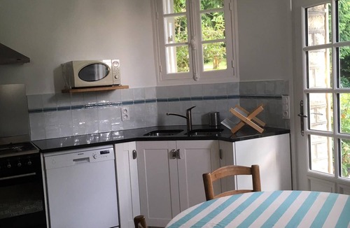 Villerville Villa | Authentic and spacious Normandy Manor direct sea view