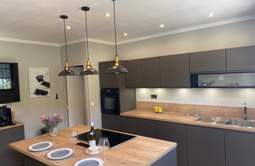 Beaune House | Authentic and superb property located in Beaune with swimming pool, tennis court, petanque area.