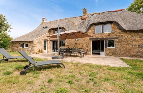 Plougoumelen House | Authentic Breton cottage in the Gulf of Morbihan, 6 people