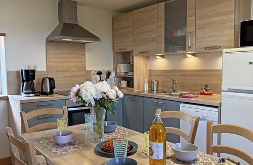 Dance Cottage | Authentic Cottage with High-Speed Internet in Amions-Vézelin