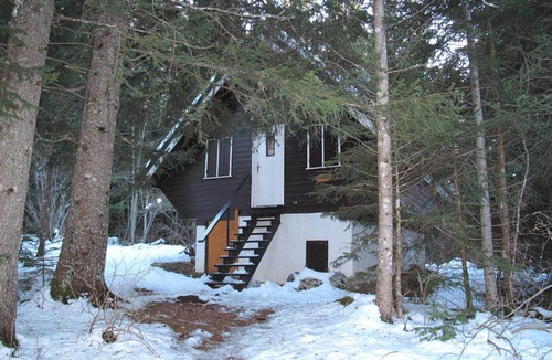Correncon-en-Vercors Ski Chalet | Authentic Chalet Near Ski Slopes and Trails