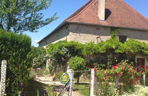 Saint-Etienne-de-Vicq Cottage | Authentic 15th Century Barn with Garden and Pets Allowed