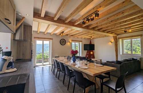 Saint-Privat-d'Allier Cottage | Authentic and comfortable gîte with large grounds and stunning view in Saint-Privat-d'Allier