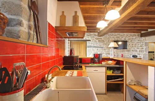 Sainte-Genevieve Cottage | Authentic House with Garden and BBQ