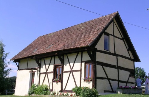 Diou Cottage | Authentic Sologne house with shared pool, garden and 3 bedrooms