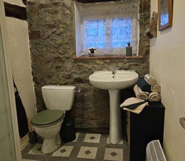 Bessay-sur-Allier House | authentieke gite Mouton