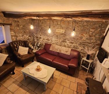 Bessay-sur-Allier House | authentieke gite Mouton