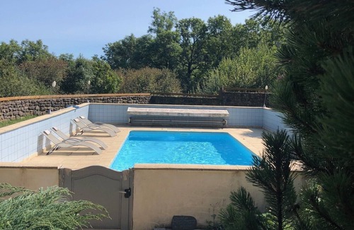Saint-Alyre-es-Montagne House | Auvergne Puy de dôme 1140 m calm and relaxation assured swimming pool