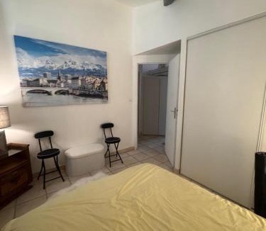 Trezioux Apartment | Auvergne, Aventure