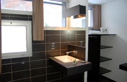 Chambon-sur-Lac Hotel | Aux 500 Diables Eco Lodge - Hotel