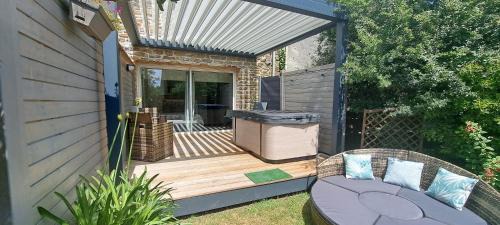 Surzur House | Aux Matins du Bonheur