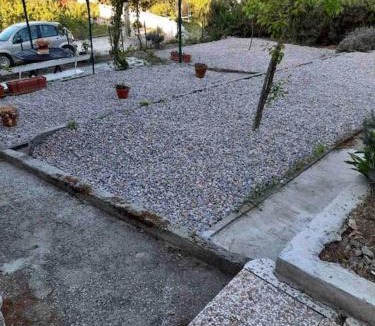 Reynes House | Aux romarins
