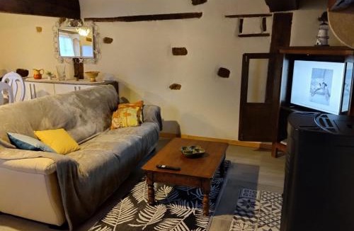 Pouilly-sous-Charlieu House | auxhirondelles