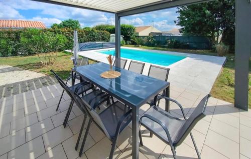 Soubise House | Awesome Home In Soubise