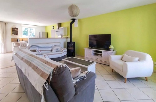 Soubise House | Awesome home in Soubise
