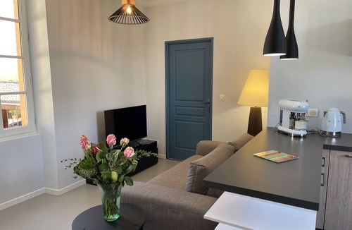 Saint-Medard Apartment | Azul - Charming gîte for couples