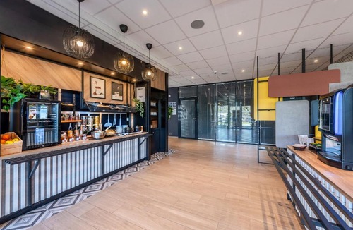 Landerneau Hotel | B&B HOTEL Landerneau Bois Noir