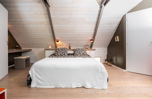 Arzano Bed & Breakfast | B&B Room 'Cassiope' with Shared Pool, Shared Terrace, and Wi-Fi
