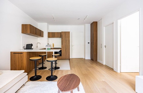 Neuilly-sur-Seine Apartment | Bail Mobilité - Neuilly - 1 chambre - Balcon