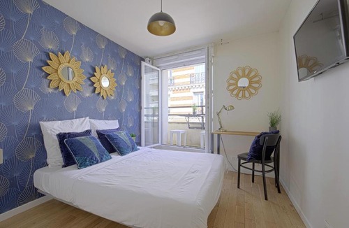 Combat Apartment | Balcony studio near Buttes Chaumont