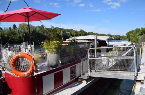 Lagny-sur-Marne Boat Rental | Bateau, Péniche Marboré - Disney