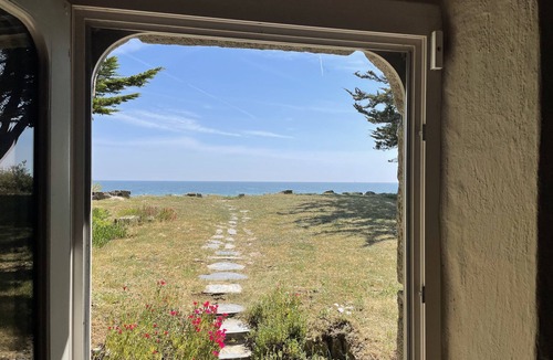Ile-Tudy Cottage | Beach Cottage - direct access to the beach