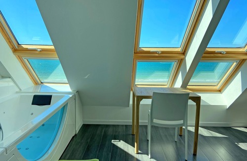 Plouescat House | Beachfront villa, spectacular sea view, electric charging station