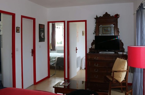 Villefranche-de-Rouergue Apartment | Beautiful independent apartment, with exceptional views of the bastide