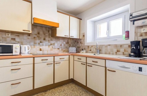 Bricquebec-en-Cotentin Cottage | Beautiful stone house, private garden in the heart of Cotentin