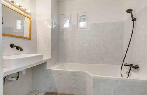 La Celle-sous-Gouzon Villa | Beautiful air-conditioned house and heated pool