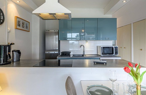 Carnac Apartment | Beautiful apartment for 4 people with WIFI, TV and balcony