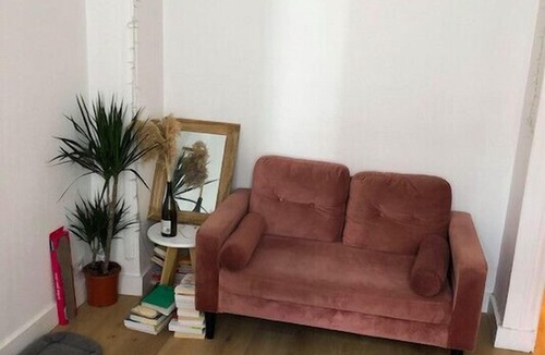 Hopital Saint-Louis Apartment | Beautiful apartment in the heart of Belleville