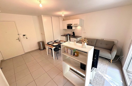 La Bottiere Apartment | Beautiful apartment with terrace in central Nantes