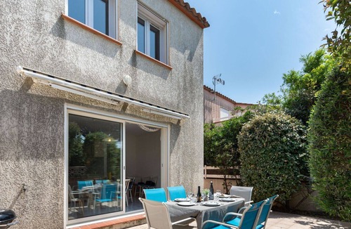 Saint-Nazaire House | Beautiful villa for 6 guests with WIFI, TV, terrace and parking