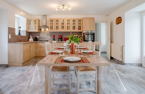 Saint-Lo-d'Ourville House | Beautiful private villa for 10 people with WIFI, TV, patio and pets allowed