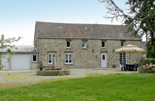 Saint-Lo-d'Ourville House | Beautiful private villa for 10 people with WIFI, TV, patio and pets allowed