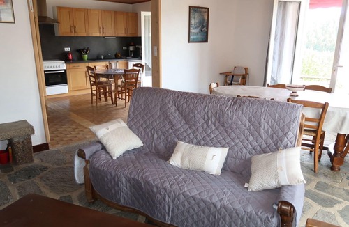 Usclades-et-Rieutord House | Beautiful private villa for 4 guests with TV, terrace, pets allowed and parking