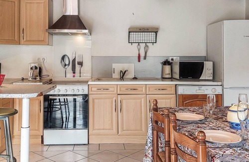 Pluvigner House | Beautiful home in Pluvigner with WiFi