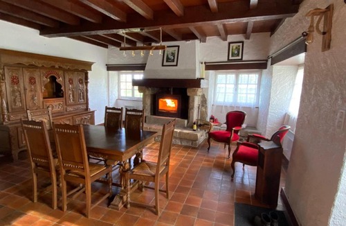 Monterblanc House | Beautiful house garden and terrace Monterblanc
