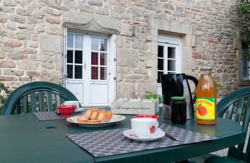 Querrien House | Beautiful HOUSE in a quiet area *—Ocean: 20 min—Quimperlé-Le Faouet: 10 km—with a SPECIAL OFFER