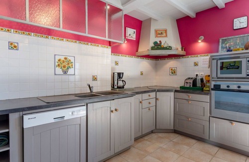 Longues-sur-Mer House | Beautiful private villa for 7 people with WIFI, TV and terrace