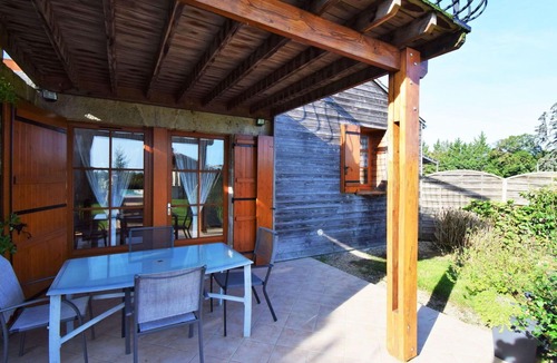 Madaillan Villa | Beautiful private villa for 6 guests with WIFI, A/C, private pool, TV, terrace and pets allowed