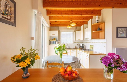Primelin House | Beautiful private villa for 6 guests with TV, terrace and pets allowed