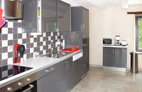 Elliant Villa | Beautiful private villa for 4 guests with WIFI, TV and terrace