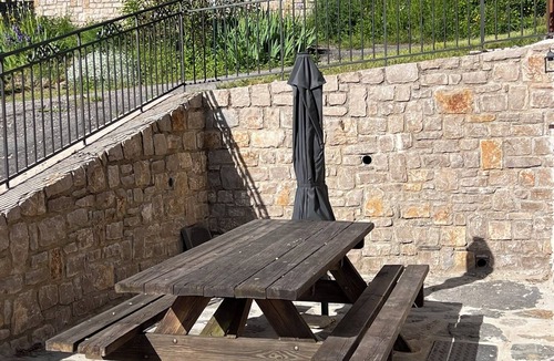 Meyrueis House | Beautiful renovated barn in a small Cévennes hamlet near the Grands Causses.