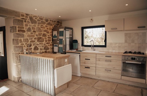 Trelevern House | Beautiful stone farmhouse for 20 people with heated swimming pool
